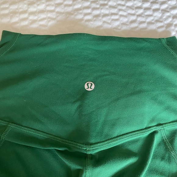 Lululemon leggings with pockets - Picture 4 of 5